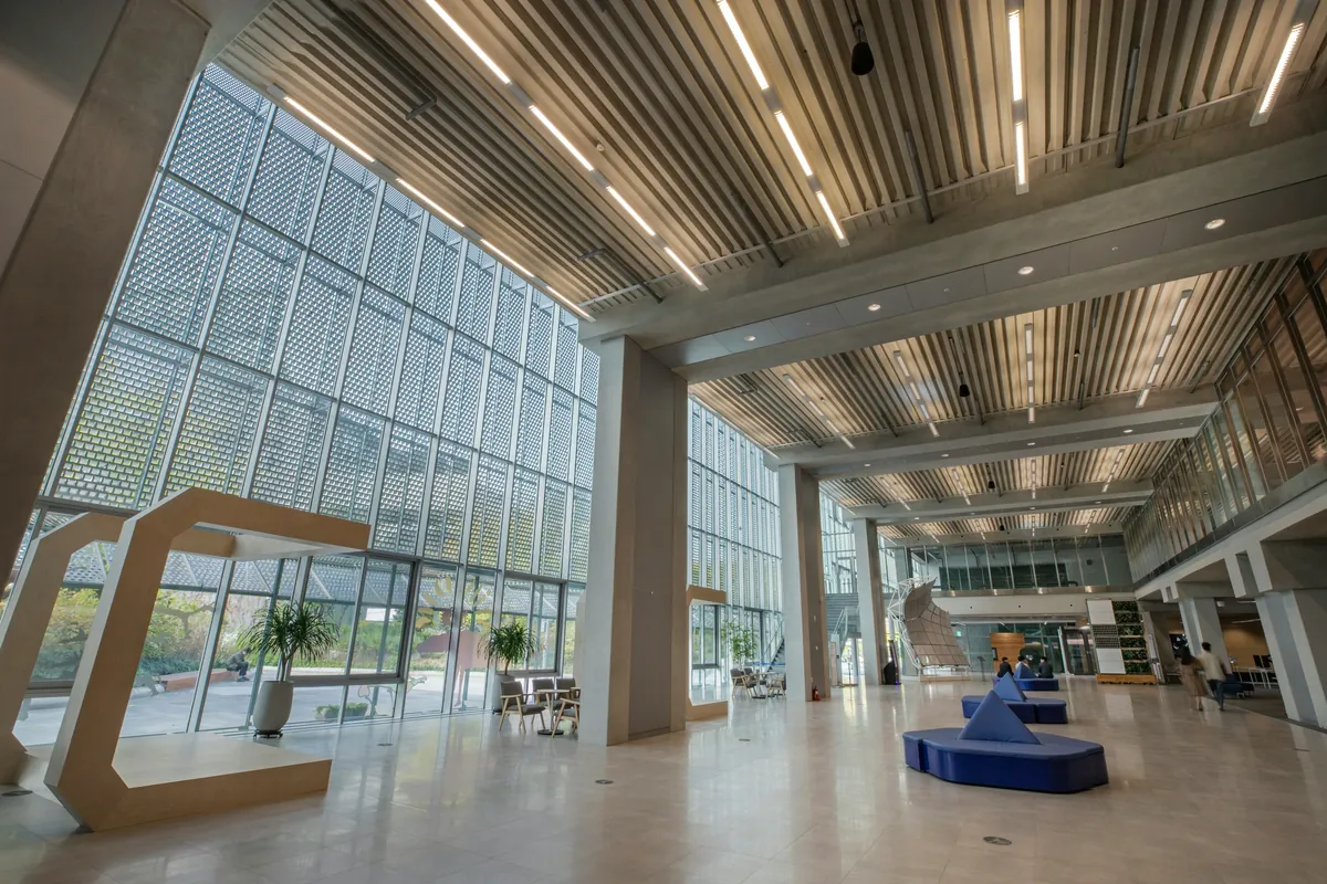 Lobby and ground-level glass care